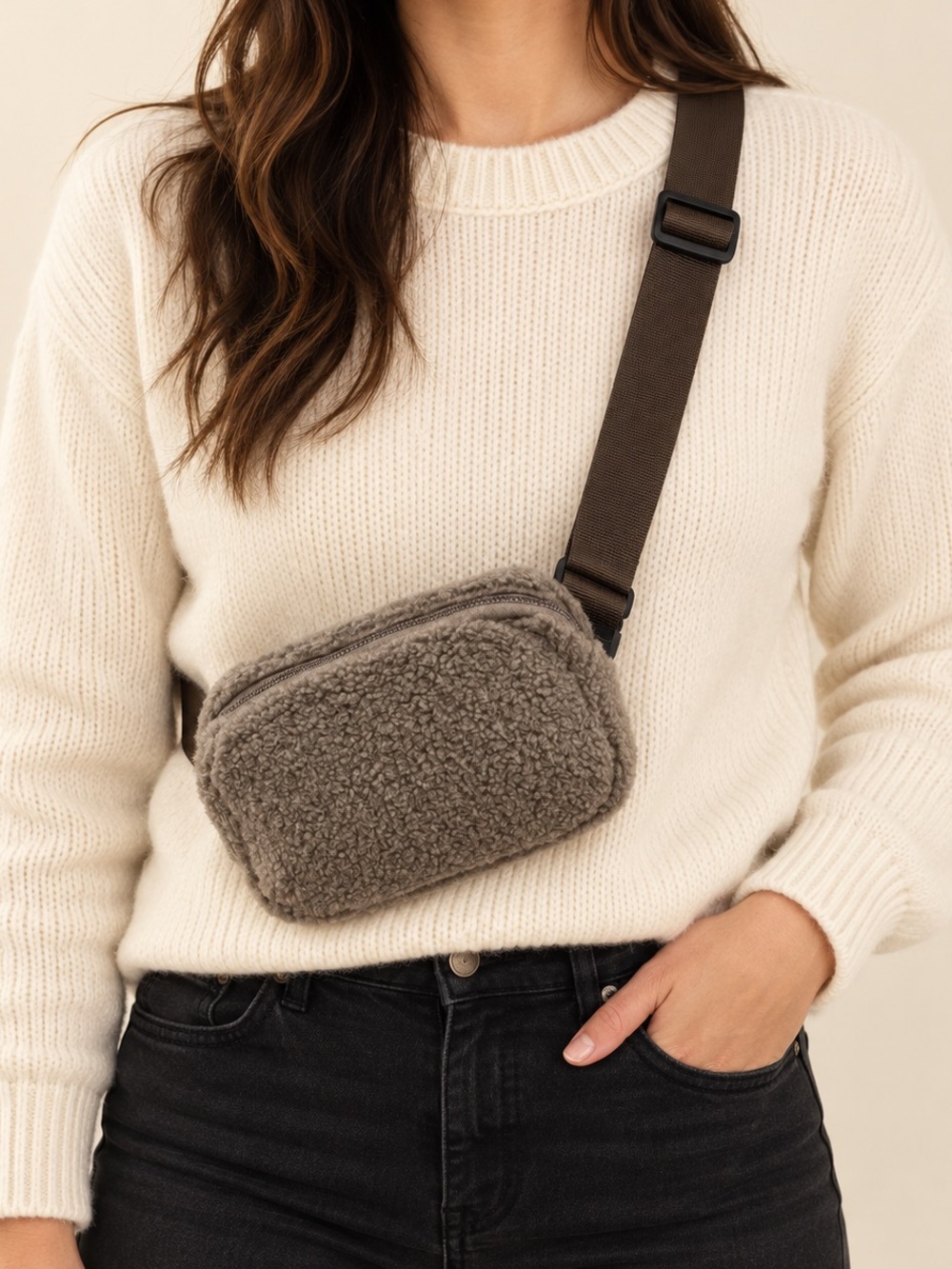 NWOT Plush Fleece Crossbody Bag in Taupe/gray